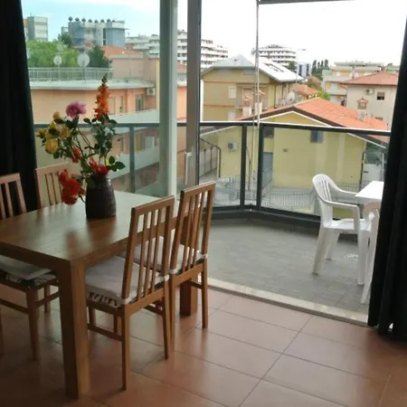 Fully Equipped Lignano Flat With Wi-fi Διαμέρισμα Λινιάνο Σαμπιαντόρο